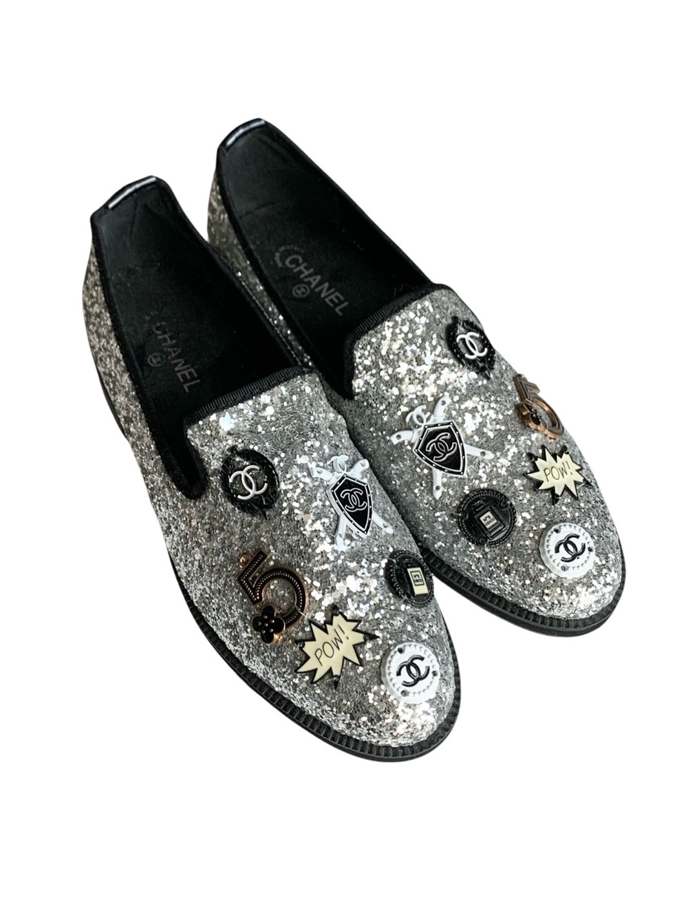 🆕 New Style in market CC Silver Glitter Loafers Logo Embellished Slip-On Flats 🥿